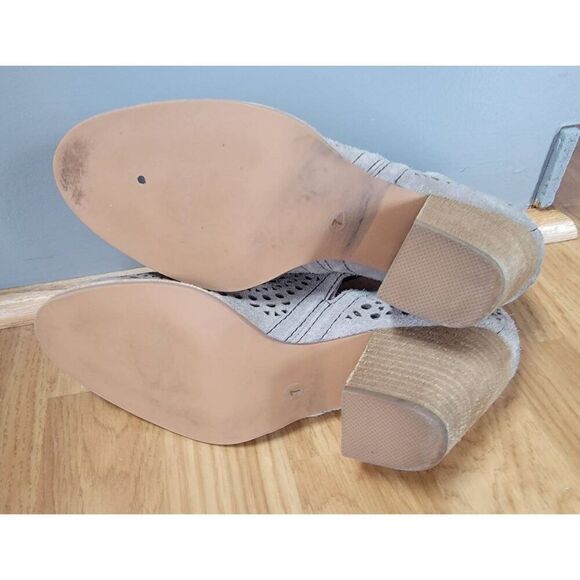 Jeffery C Western Rosalee Suede Bootie 7 - Picture 8 of 8